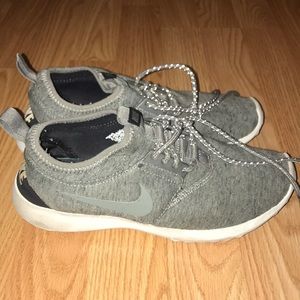 Nike Juvenate Tech Fleece